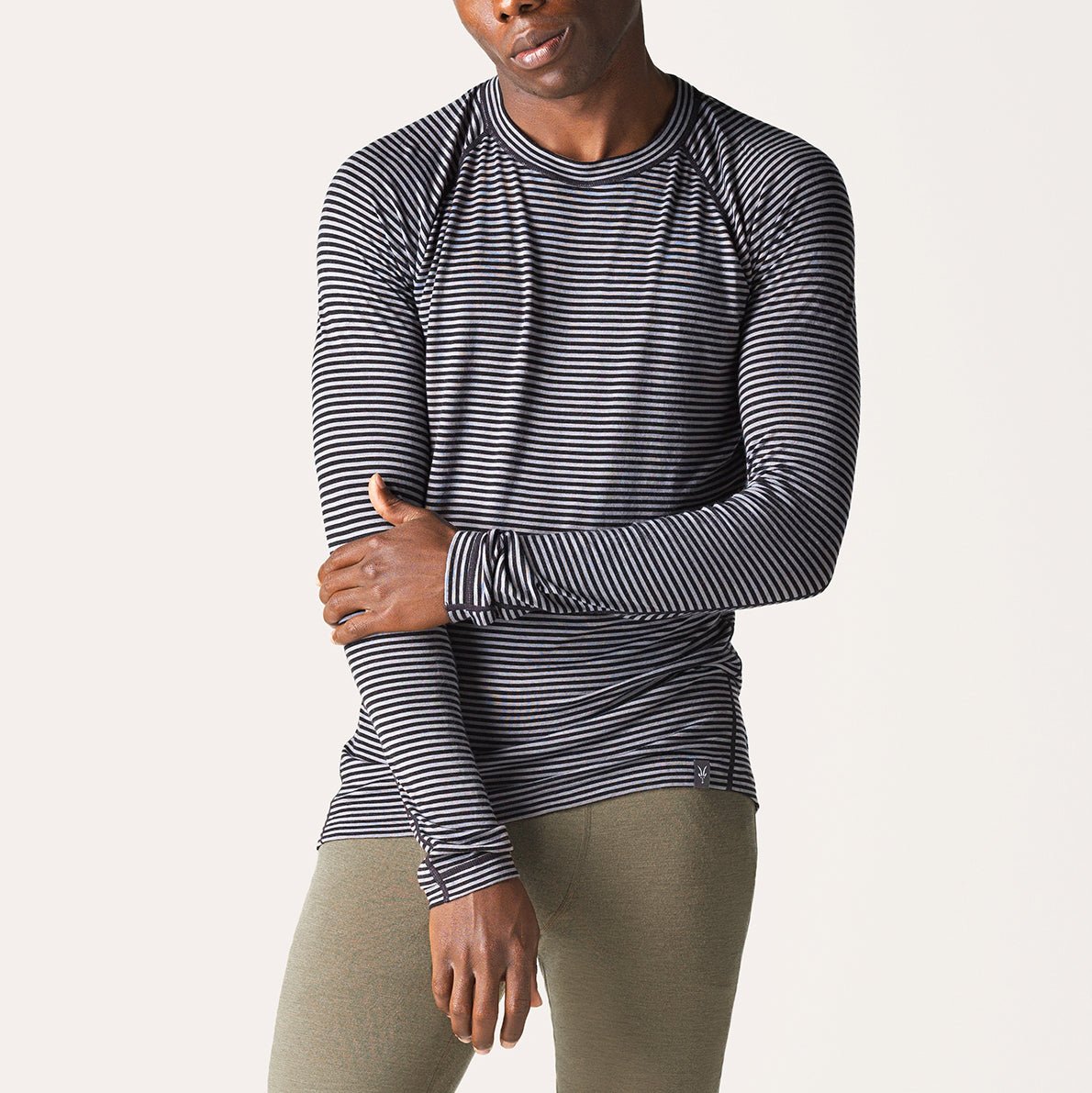 RAGLAN SHOULDER SEAMS