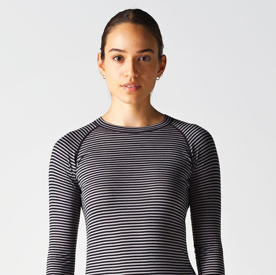 RAGLAN SHOULDER SEAMS
